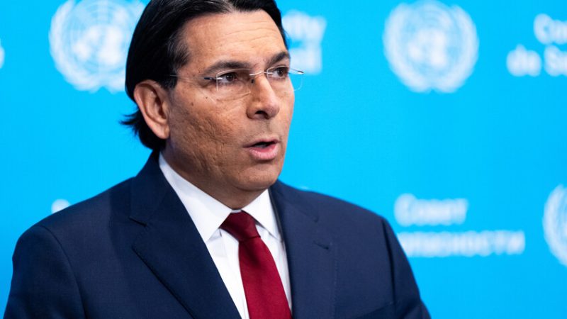 مندوب إسرائيل: نسيطر على معظم أجواء إيران