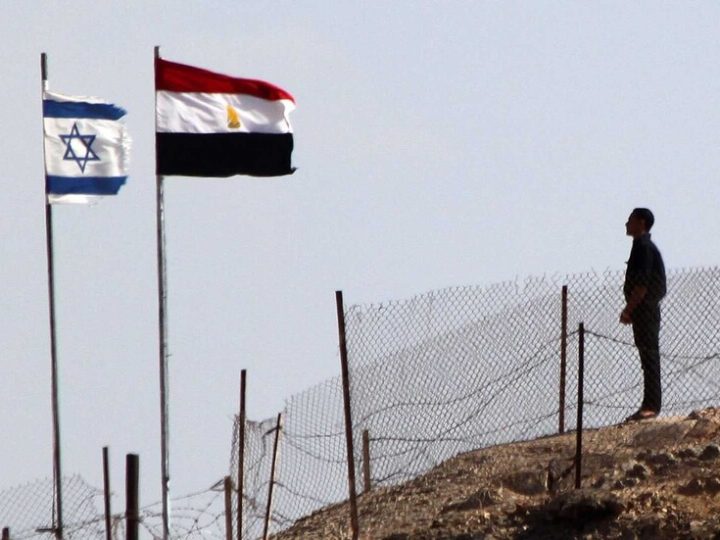 إسرائيل تتابع التحركات المصرية لوقف حرب إيران