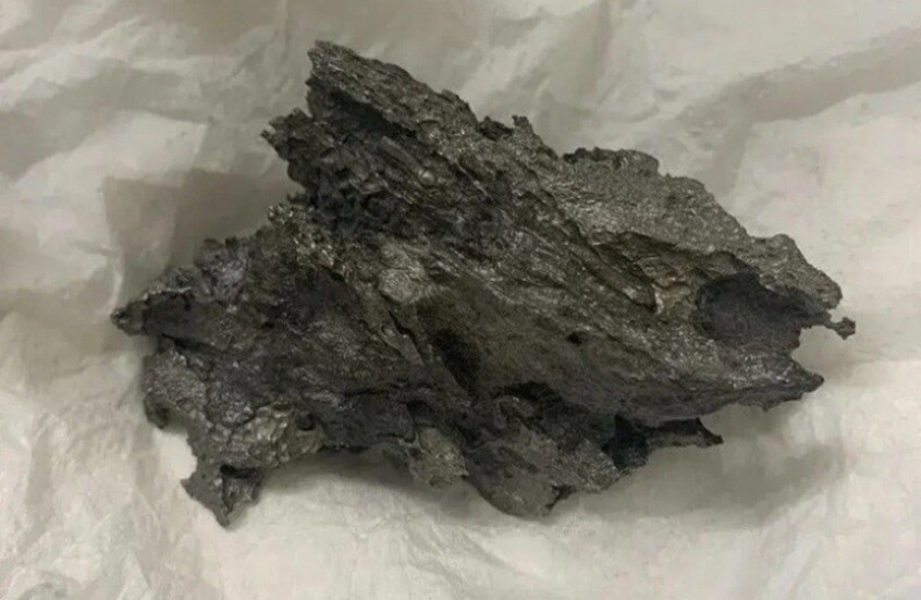 الجمارك الروسية تضبط مواطنا أجنبيا يحاول تهريب قطعة من نيزك إلى دبي