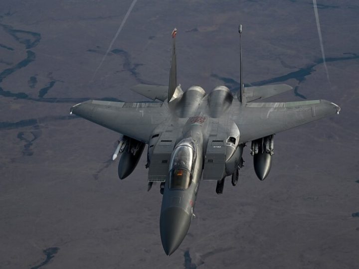 الحرس الثوري الإيراني يؤكد إسقاط مقاتلة أمريكية والجيش الأمريكي ينفي