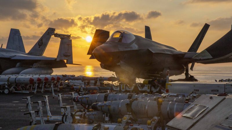 الحرس الثوري يعلن استهداف حاملة الطائرات الأمريكية “لينكولن” بالمسيرات