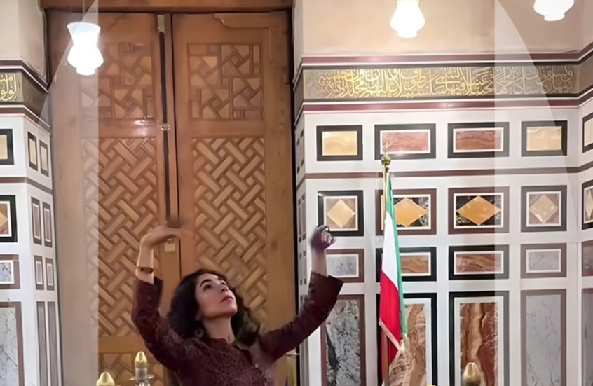 فتاة تثير موجة غضب في مصر برقصة داخل ضريح شاه إيران