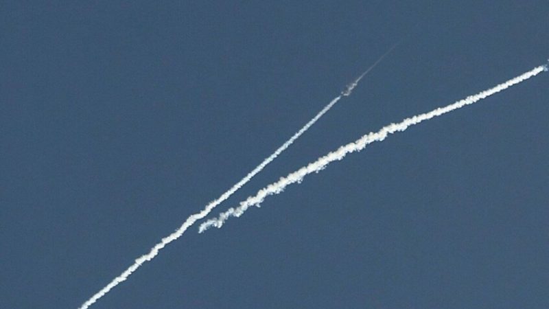 اعتراض صواريخ ومسيرات في الأردن والسعودية يرفع مستوى التوتر بالمنطقة