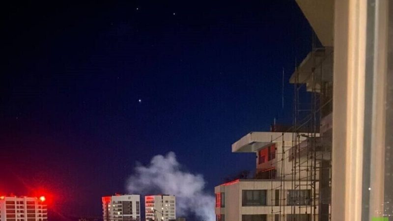 الجيش الإسرائيلي يعلن استهداف قادة بارزين بالحرس الثوري الإيراني في بيروت