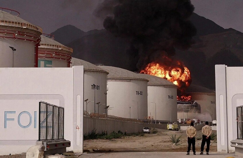 الإمارات.. حريق في حقل نفطي بالفجيرة نتيجة سقوط حطام بعد اعتراض جوي