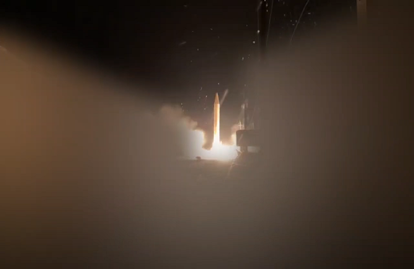 لحظة إطلاق صواريخ الموجة 30 من عملية “الوعد الصادق 4” (فيديو)