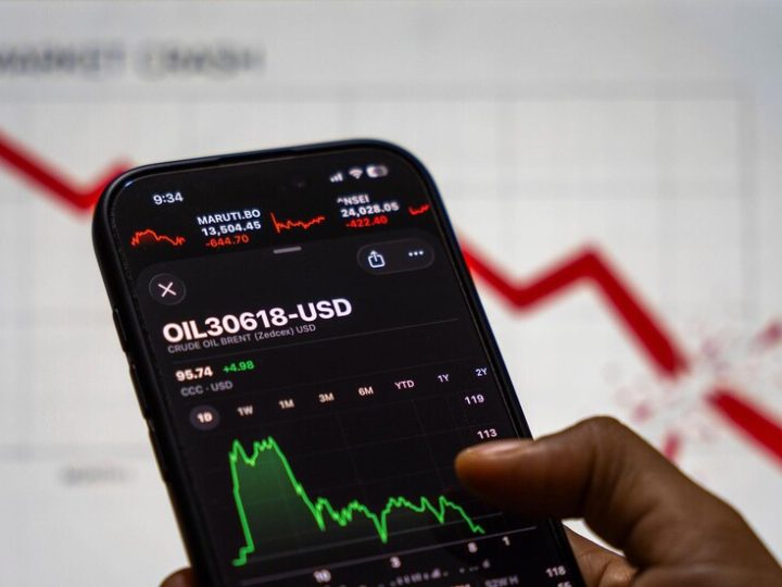 سعر نفط “برنت” يتراجع إلى ما دون 90 دولارا للبرميل