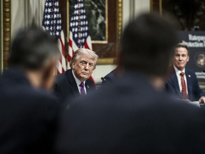 “وول ستريت جورنال”: مستشارو ترامب ينصحونه بإيجاد مخرج من الحرب ضد إيران