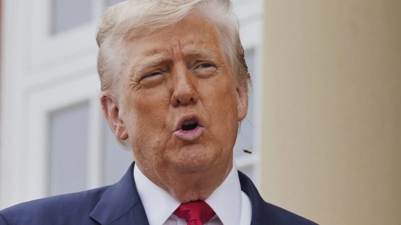 ترامب يزيد ثروته بأكثر من تسعة أصفار خلال عام واحد