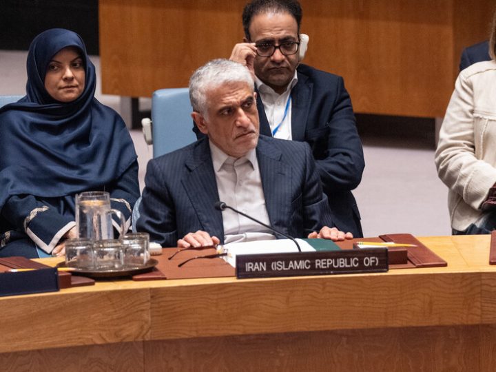 مندوب إيران بالأمم المتحدة: “1300 شهيد وتدمير 9669 موقعا مدنيا ومجلس الأمن صامت”