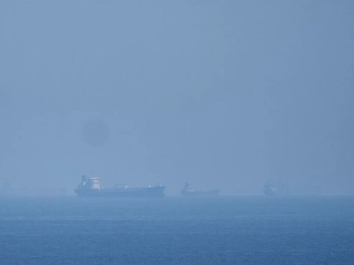 الولايات المتحدة في ورطة حقيقية.. ما الذي يجري على جبهة هرمز؟