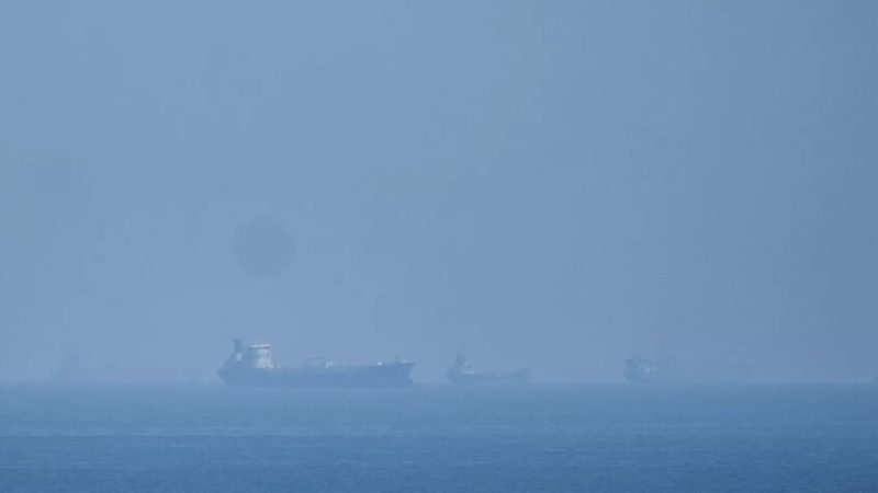 الولايات المتحدة في ورطة حقيقية.. ما الذي يجري على جبهة هرمز؟