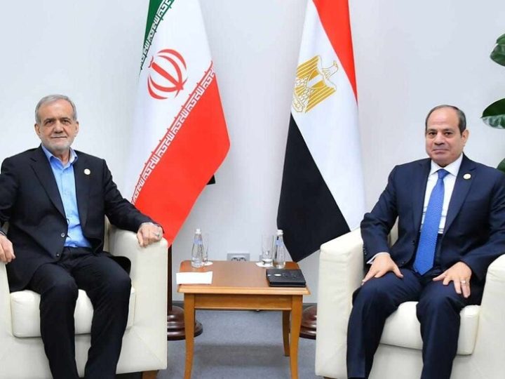 الرئيس الإيراني يهاتف السيسي