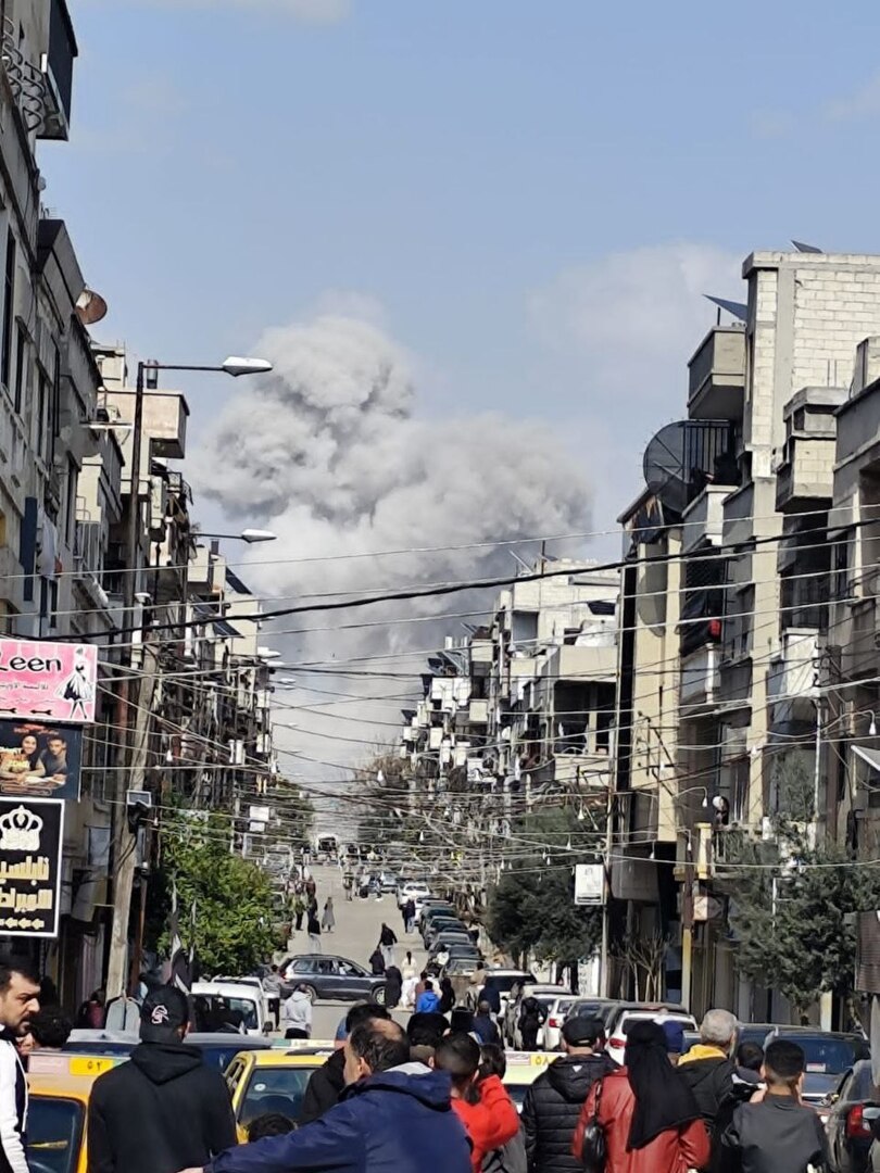 سوريا.. 11 إصابة في انفجار صاروخ دفاع جوي بمدينة حمص وسط البلاد (فيديوهات+صور)