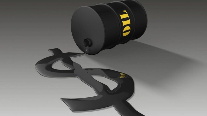 الكويت وعمان ترفعان أسعار خاماتهما النفطية