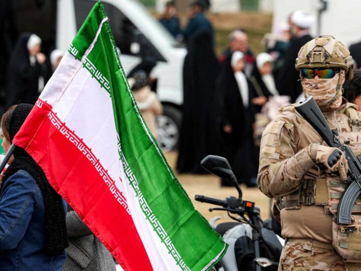 الحرس الثوري الإيراني يعلن استهداف 10 مواقع إسرائيلية و3 قواعد أمريكية