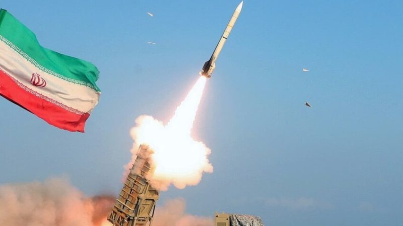 دول عربية تكشف حصيلة الصواريخ والمسيرات التي تم اعتراضها فوق أراضيها