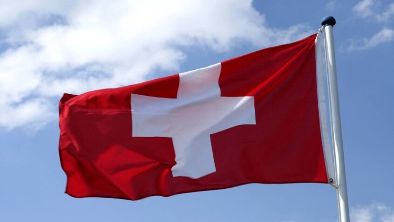 سويسرا ترفض طلبين من الولايات المتحدة بعبور أجوائها لرحلات متعلقة بالحرب على إيران