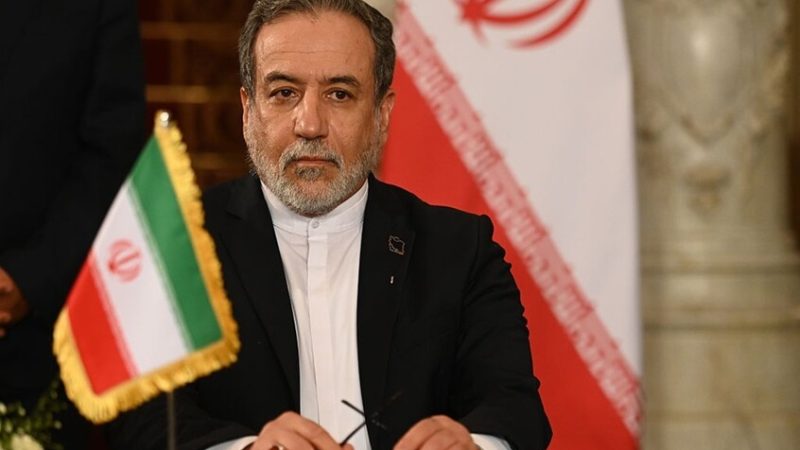 عراقجي: دول تتواصل معنا لتأمين عبور سفنها عبر هرمز ولا مفاوضات مع أمريكا حاليا