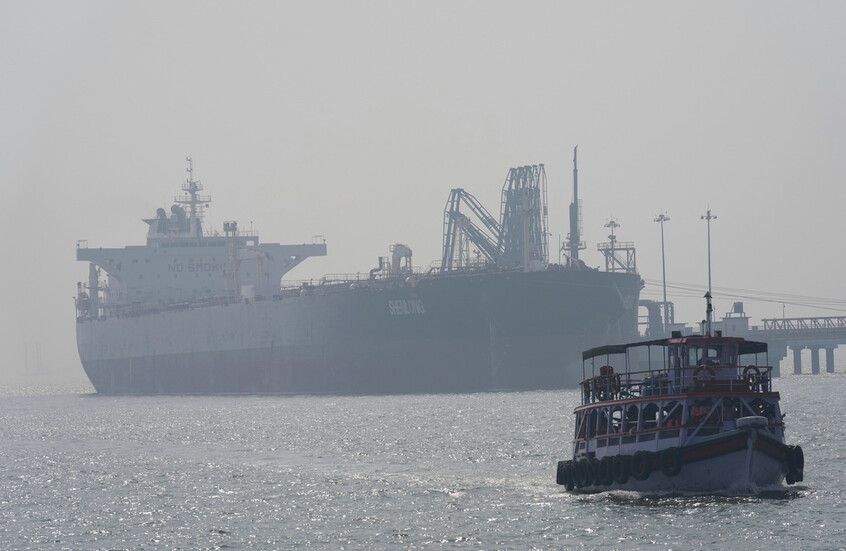 “وول ستريت جورنال”: إدارة ترامب تخطط للإعلان عن تحالف لمرافقة السفن في مضيق هرمز