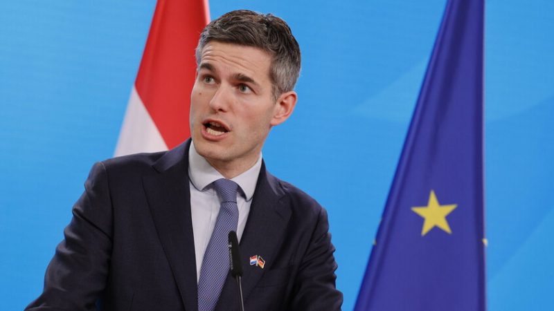 هولندا: إرسال سفن حربية إلى مضيق هرمز لن يحل مشكلة الأمن في المنطقة