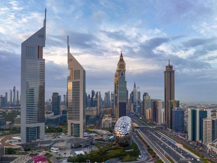 الدفاعات الإماراتية تتعامل مع هجوم إيراني جديد بالصواريخ والمسيّرات