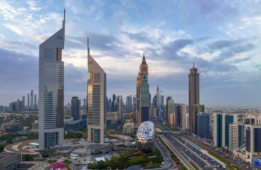 الدفاعات الإماراتية تتعامل مع هجوم إيراني جديد بالصواريخ والمسيّرات