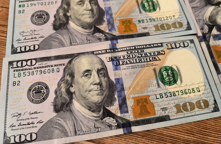 انخفاض معظم بورصات الخليج