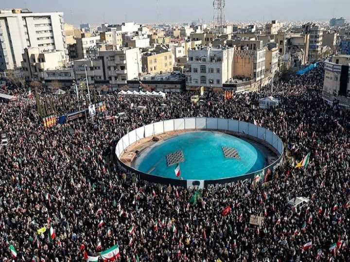 لاريجاني يشعل “x” برد ساخر على “أوهام ترامب” ويقارنها بسقوط الشاه