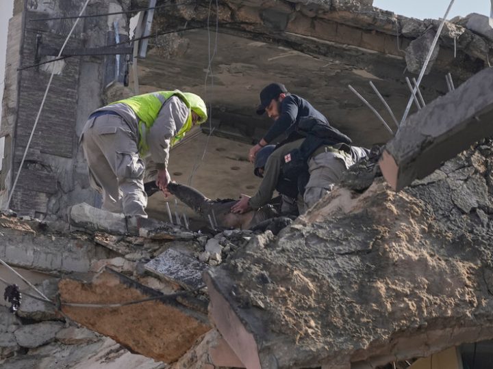 تجدد الغارات الإسرائيلية على لبنان (فيديو)