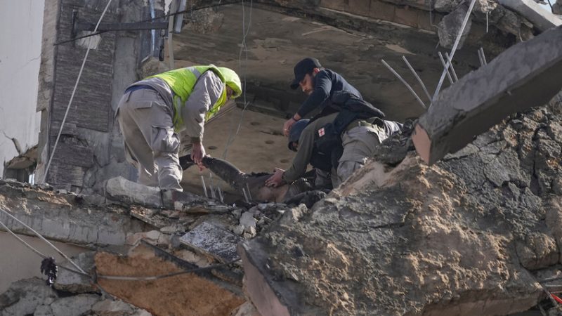 تجدد الغارات الإسرائيلية على لبنان (فيديو)