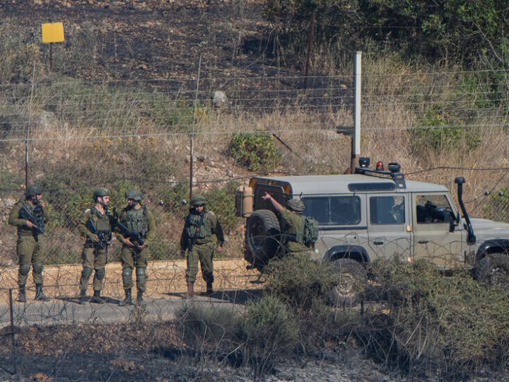 الجيش الإسرائيلي: رصدنا استعدادات مكثفة من “حزب الله” لإطلاق وابل من الصواريخ ونعمل على إحباطها