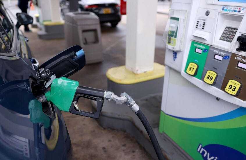 أسعار البنزين في الولايات المتحدة تصل إلى أعلى مستوى لها منذ خريف 2023