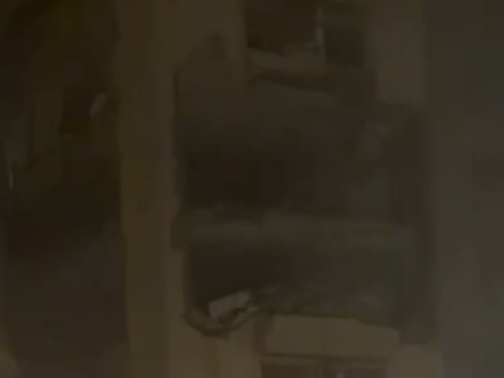 مراسلتنا في لبنان: الجيش الإسرائيلي يستهدف شقتين بالعاصمة بيروت (فيديوهات)