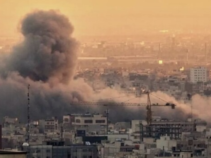 “إيكونوميست”: إسرائيل خططت لتأجيل ضرب إيران حتى الصيف لكن ثلاثة عوامل قلبت حسابات تل أبيب