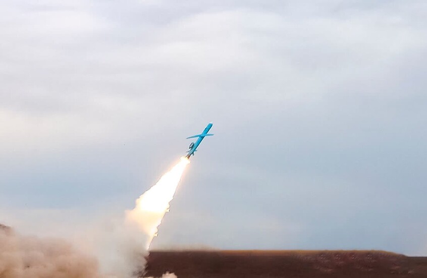 الحرس الثوري الإيراني يعلن إصابة 4  قواعد أمريكية في دول الخليج