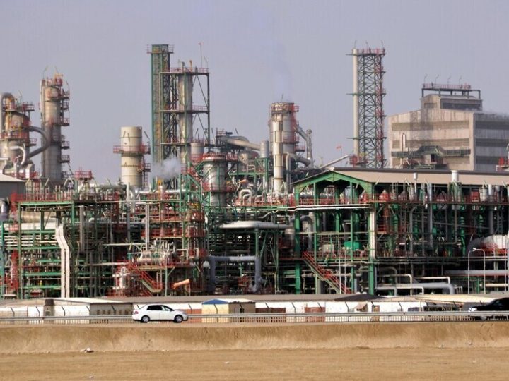 مركز بريطاني: إصابة سفينة قبالة رأس لفان في قطر