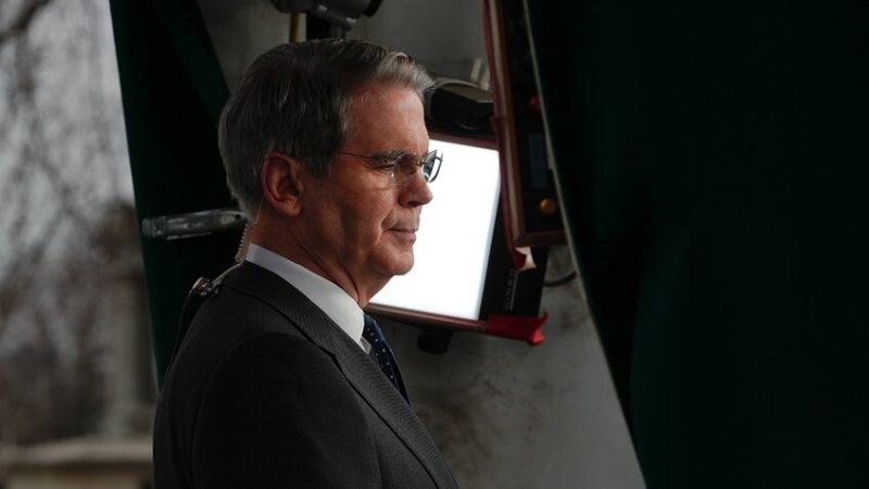 الولايات المتحدة قد ترفع العقوبات المفروضة على بعض النفط الإيراني