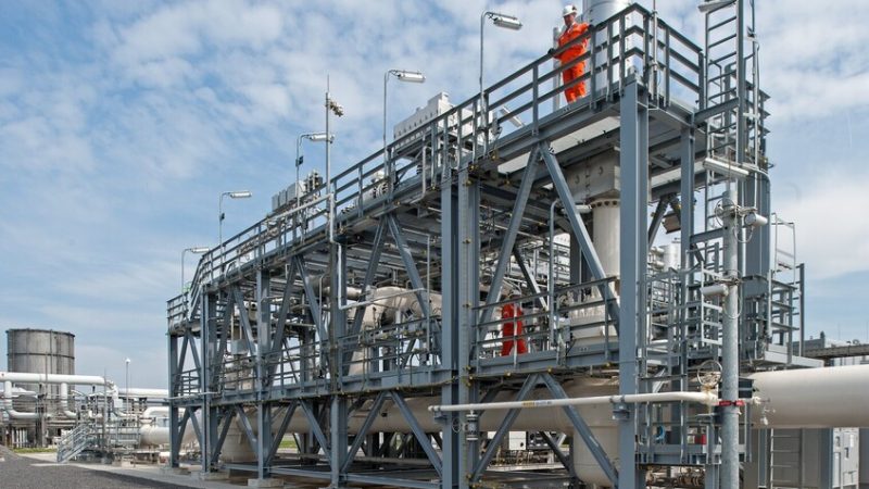 قطر للطاقة: الهجمات الإيرانية ألحقت أضرارا بـ17% من طاقة تصدير الغاز المسال