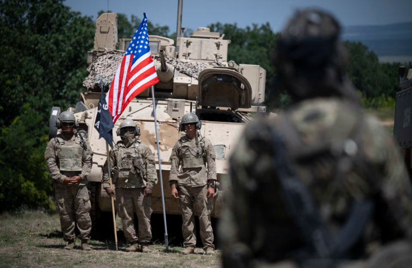 إعلام أمريكي: وحدة مارينز أمريكية تنشر بالمنطقة خلال أيام