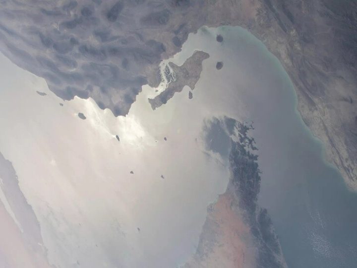 “سي إن إن”: إيران تستطيع إغلاق مضيق هرمز 6 أشهر وحشر واشنطن في الزاوية