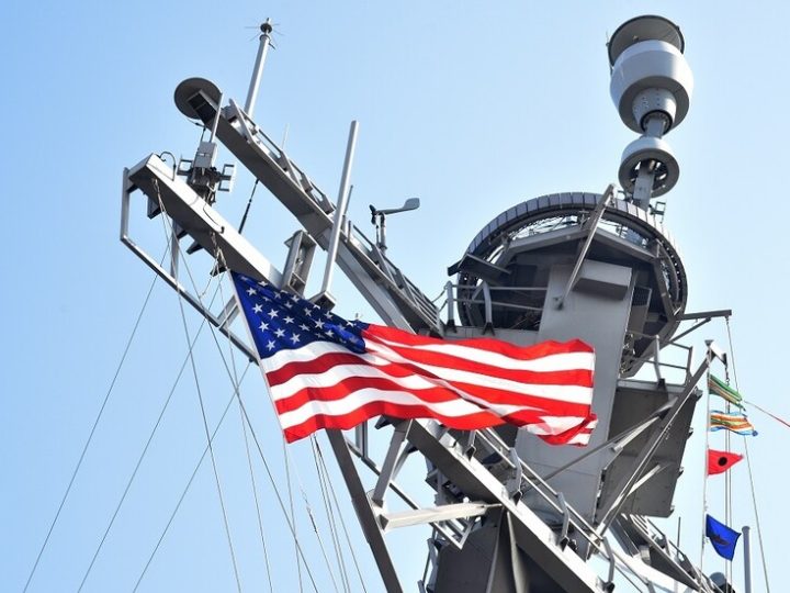 فوكس نيوز: حوالي 4500 بحار وعسكري من مشاة البحرية الأمريكية يتوجهون إلى الشرق الأوسط