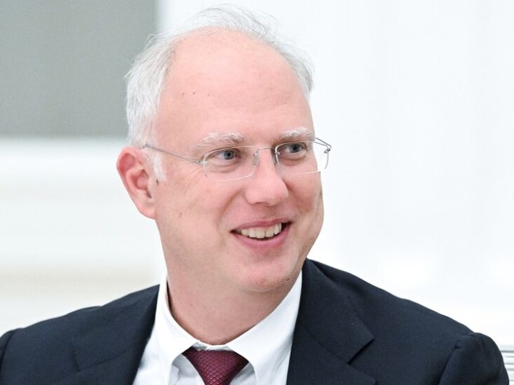 دميترييف يسخر من دور أوروبا المحتمل في إدارة مضيق هرمز