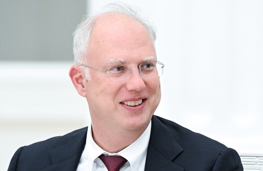 دميترييف يسخر من دور أوروبا المحتمل في إدارة مضيق هرمز