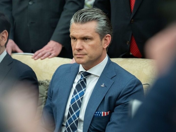 تناقض بين بيانات الجيش الأمريكي وتصريحات هيغسيث حول الضربات على إيران