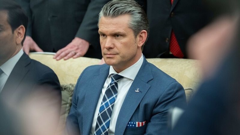 تناقض بين بيانات الجيش الأمريكي وتصريحات هيغسيث حول الضربات على إيران