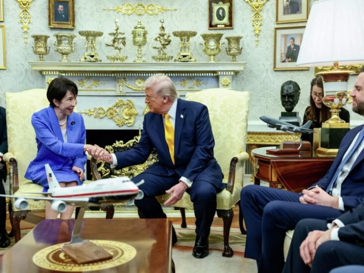 اللجنة اليابانية للسلام تتهم تاكايتشي بـ”إلحاق العار” باليابان عقب قمتها مع ترامب