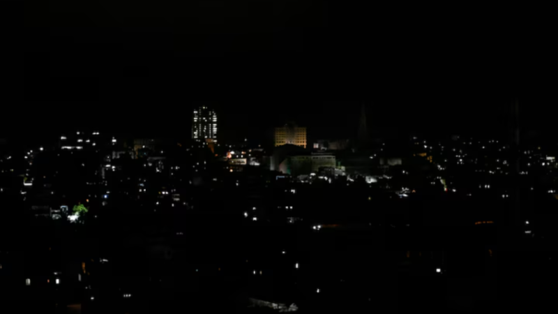 وكالة: انهيار شبكة الكهرباء في كوبا