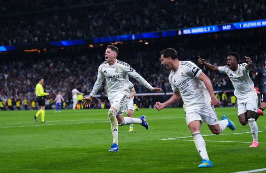 ريال مدريد بعشرة لاعبين يهزم أتلتيكو ويواصل مطاردة برشلونة على صدارة “الليغا”