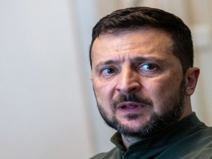 مجلة أمريكية: زيلينسكي يتعرض لضغط لا يحتمل